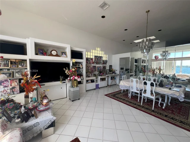 14749 SW 132nd Pl, Miami FL 33186