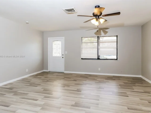 400 W 36th St, Riviera Beach FL 33404