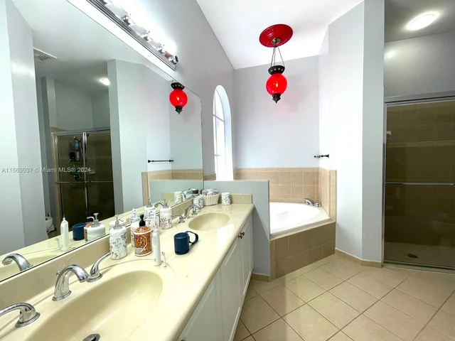 1649 SW 154th Ct, Miami FL 33185