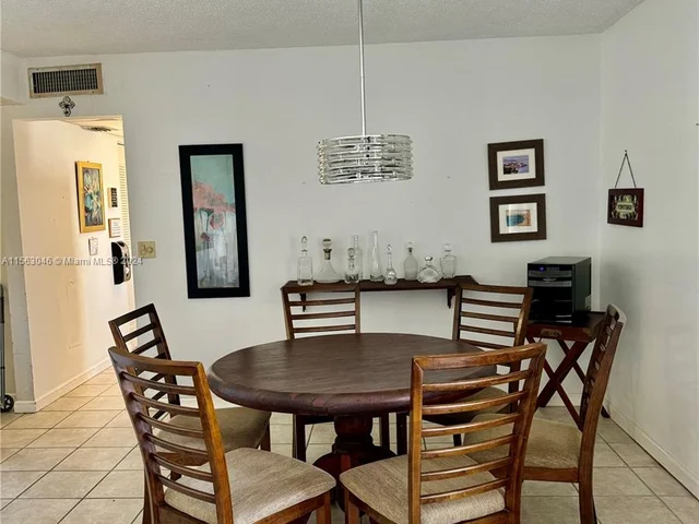 7787 SW 86th St # 212, Miami FL 33143