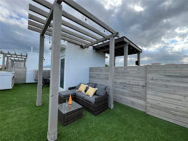 1405 Galiano St # 4, Coral Gables FL 33134