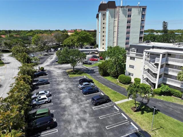 3535 Broken Woods Dr # 303, Coral Springs FL 33065