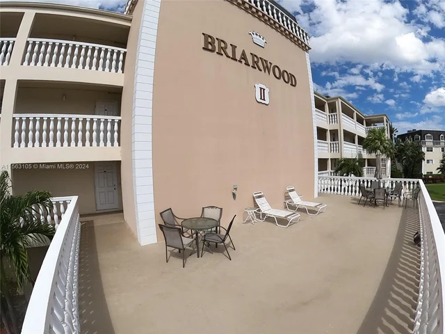 3535 Broken Woods Dr # 303, Coral Springs FL 33065