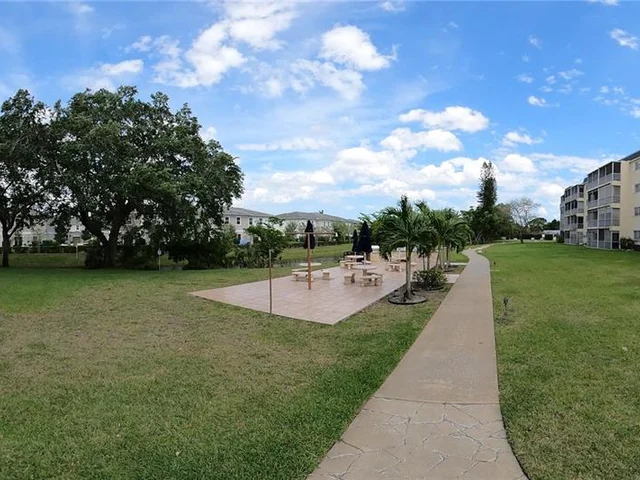 3535 Broken Woods Dr # 303, Coral Springs FL 33065