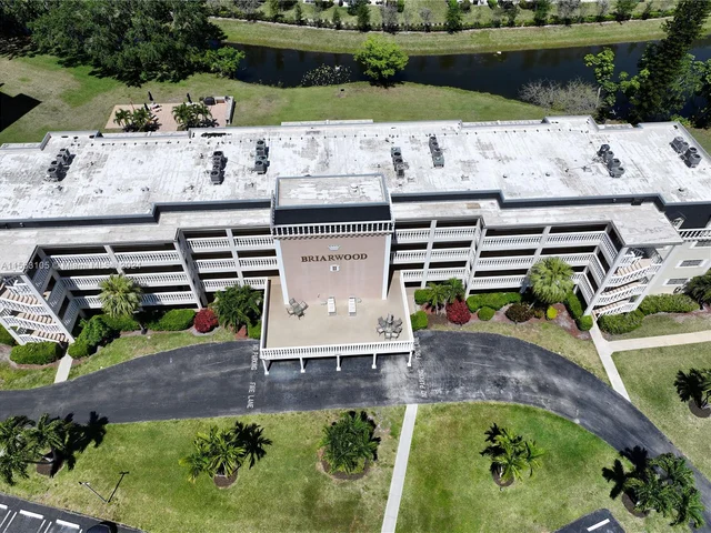 3535 Broken Woods Dr # 303, Coral Springs FL 33065