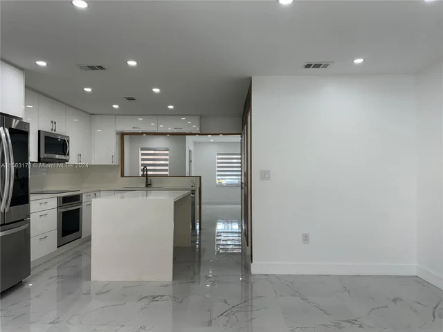 6355 SW 138th Path, Miami FL 33183