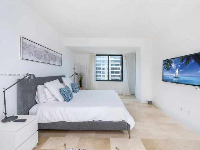 201 Crandon Blvd # 724, Key Biscayne FL 33149