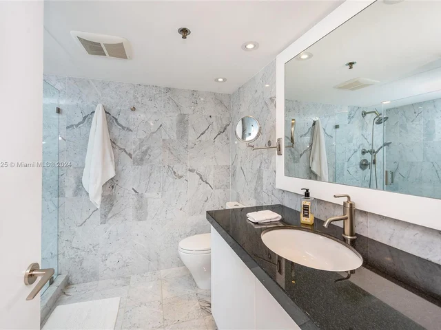 201 Crandon Blvd # 724, Key Biscayne FL 33149