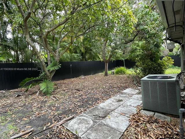 531 NE 55th Ter, Miami FL 33137