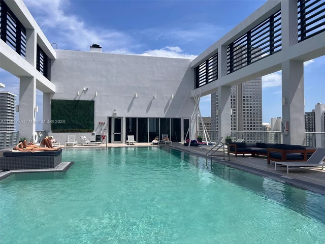 151 SE 1st St # 810, Miami FL 33131