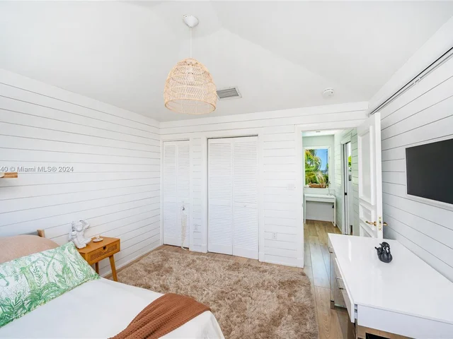 605 Hampton Ln # 0, Key Biscayne FL 33149