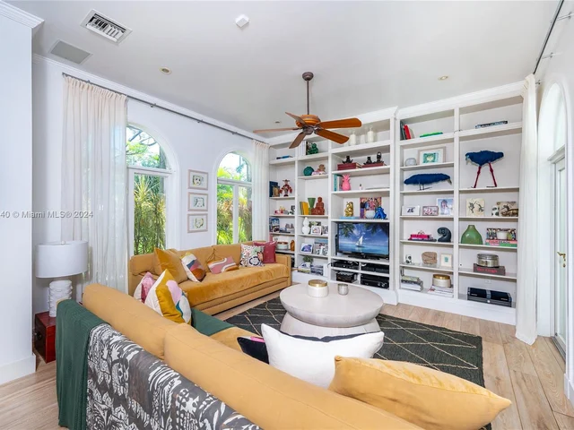 605 Hampton Ln # 0, Key Biscayne FL 33149