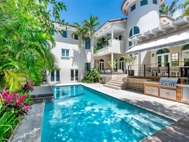 605 Hampton Ln # 0, Key Biscayne FL 33149