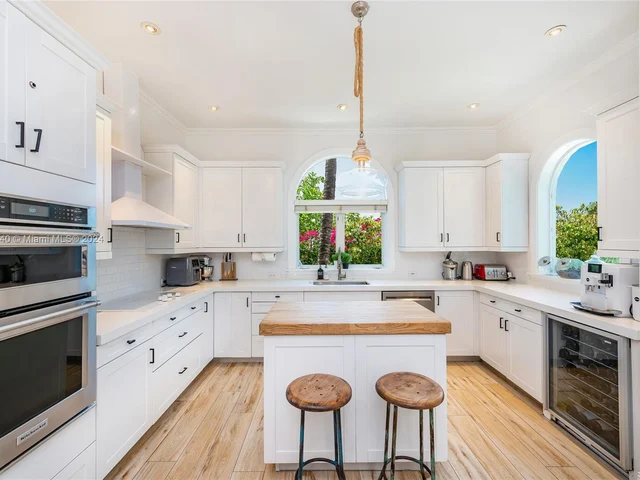 605 Hampton Ln # 0, Key Biscayne FL 33149