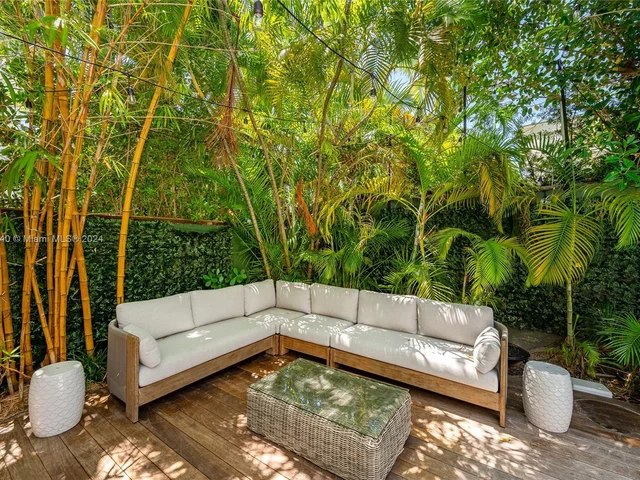 605 Hampton Ln # 0, Key Biscayne FL 33149