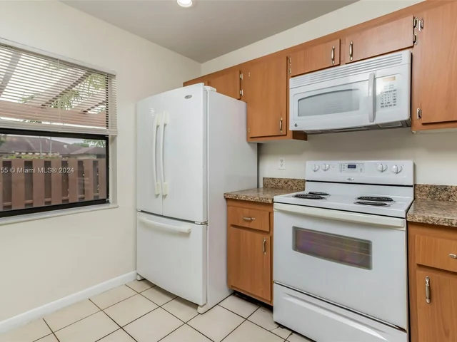 10935 NW 29th Ct, Sunrise FL 33322