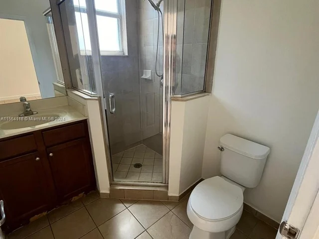 17067 SW 96th St # 17067, Miami FL 33196