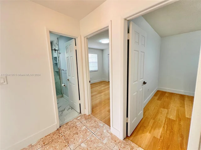 3081 NW 94th St # 3081, Miami FL 33147