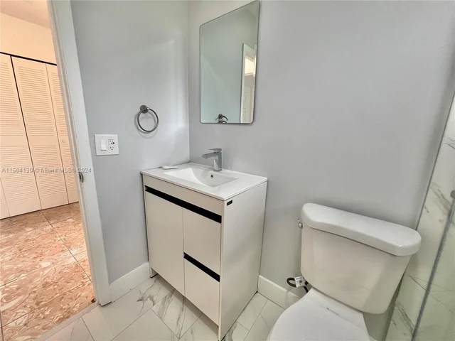 3081 NW 94th St # 3081, Miami FL 33147