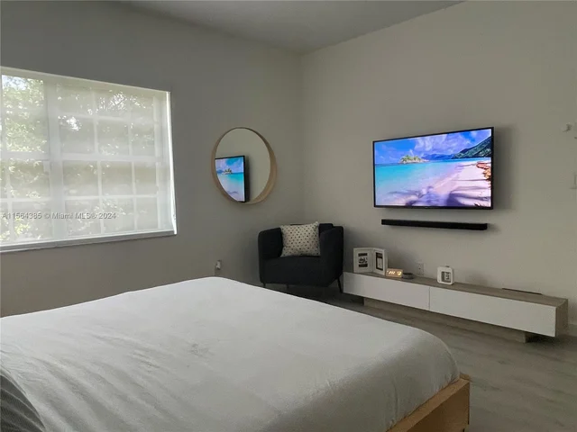 16329 Emerald Cove Rd, Weston FL 33331