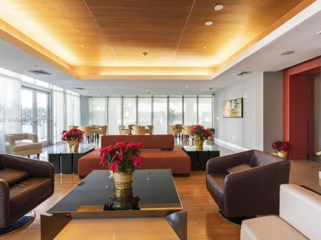 55 SE 6th St # 1600, Miami FL 33131