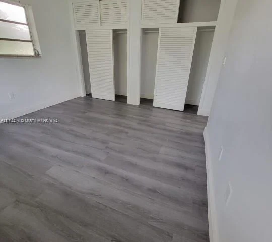 7610 SW 82nd St # J207, Miami FL 33143