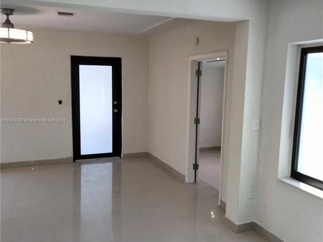 251 NW 45 ST, Miami FL 33127
