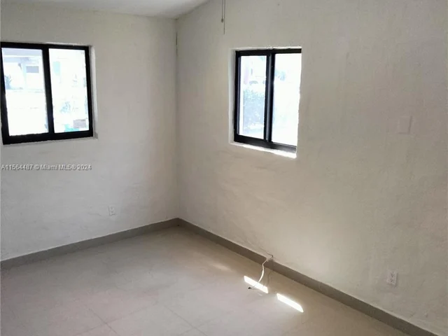 251 NW 45 ST, Miami FL 33127