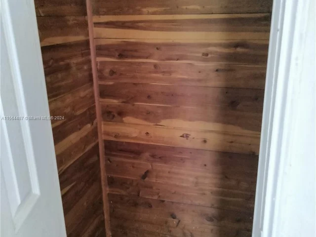 251 NW 45 ST, Miami FL 33127