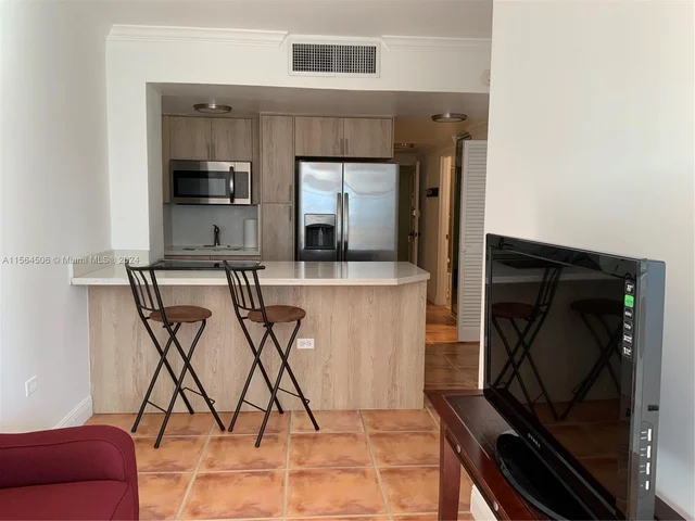 999 Brickell Bay Dr # 1709, Miami FL 33131