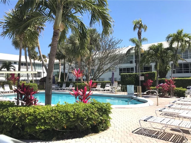 2050 NE 39th St # S101, Lighthouse Point FL 33064