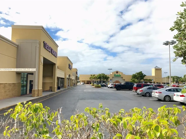 2050 NE 39th St # S101, Lighthouse Point FL 33064