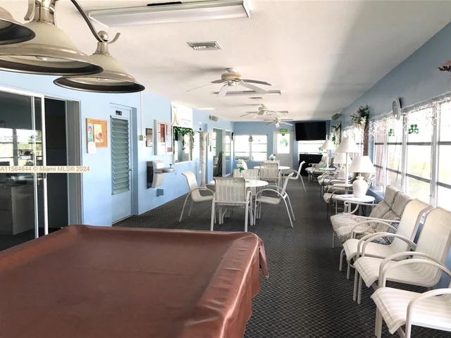 2050 NE 39th St # S101, Lighthouse Point FL 33064