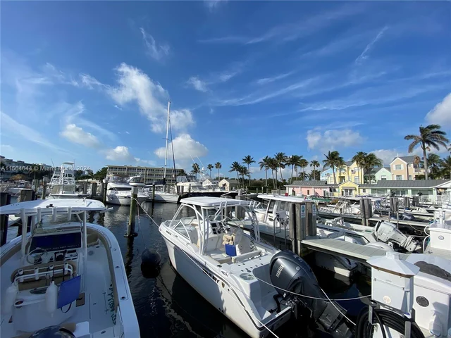 2050 NE 39th St # S101, Lighthouse Point FL 33064