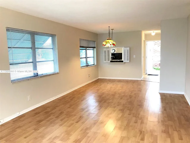 2050 NE 39th St # S101, Lighthouse Point FL 33064