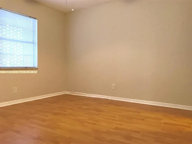 2050 NE 39th St # S101, Lighthouse Point FL 33064