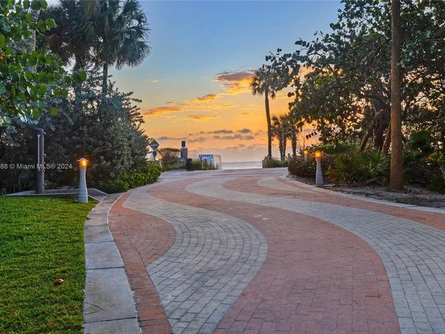 2899 Collins Ave # 1638, Miami Beach FL 33140