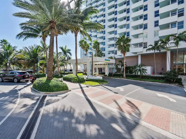 2899 Collins Ave # 1638, Miami Beach FL 33140