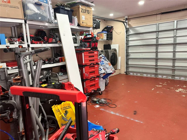 17324 NW 63rd Ave, Hialeah FL 33015