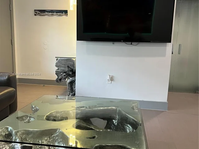 6881 Bay Dr # 9, Miami Beach FL 33141