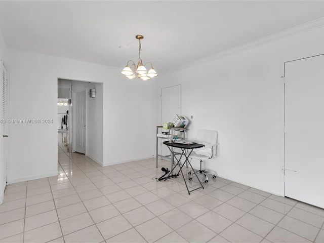 2715 N Ocean Blvd # 2E, Fort Lauderdale FL 33308