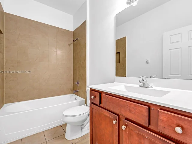 300 SE 37th Ter, Homestead FL 33033