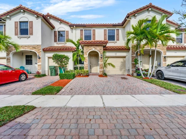 300 SE 37th Ter, Homestead FL 33033