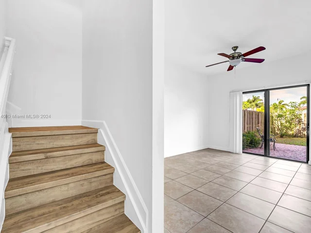 300 SE 37th Ter, Homestead FL 33033