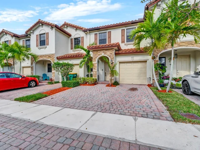 300 SE 37th Ter, Homestead FL 33033