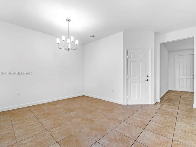 300 SE 37th Ter, Homestead FL 33033