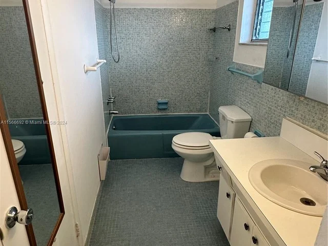 2300 Park Ln # 306, Hollywood FL 33021