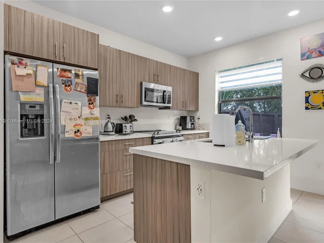 15848 NW 91st Ct, Miami Lakes FL 33018