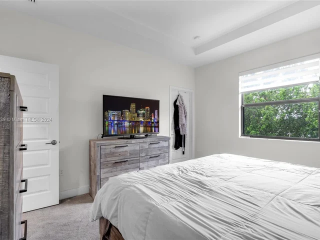 15848 NW 91st Ct, Miami Lakes FL 33018