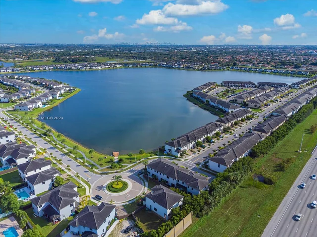 15848 NW 91st Ct, Miami Lakes FL 33018